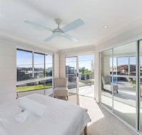 Panoramic and Ocean Views - Palm Beach Accommodation