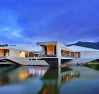 Alkira Award Winning Luxury Holiday Home - Palm Beach Accommodation