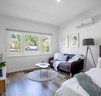 88 Peaceful Blackburn House - Palm Beach Accommodation