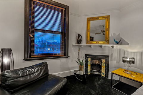 BANK192 - Palm Beach Accommodation 5