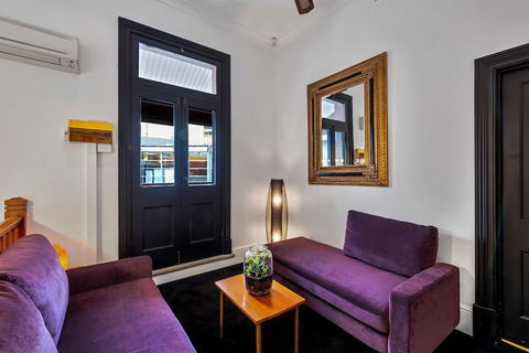 BANK192 - Palm Beach Accommodation 2