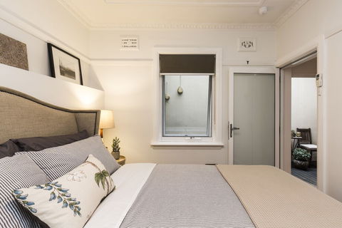 Art Deco 2 Bed Sydney & Darlinghurst Gem - Palm Beach Accommodation 3