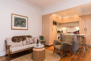 Art Deco 2 Bed Sydney & Darlinghurst Gem - Palm Beach Accommodation 5