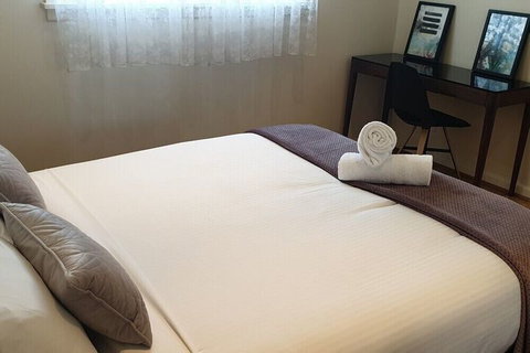 The Bay Apartment - Palm Beach Accommodation 7