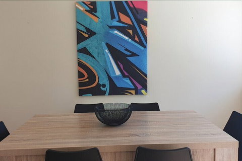 The Bay Apartment - Palm Beach Accommodation 1