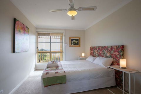 Angaston House - Palm Beach Accommodation 3