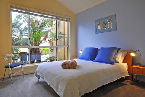 THE Sails 4 Linen Included Central Location - Palm Beach Accommodation 3