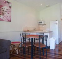 11 Korora Palms 1 Bedroom Bure - Palm Beach Accommodation