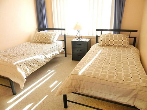 QUAYS 6 - Palm Beach Accommodation 3