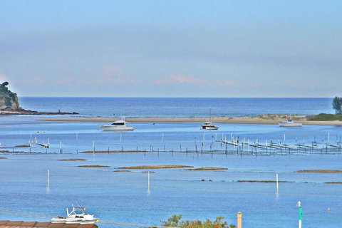 QUAYS 6 - Palm Beach Accommodation 2