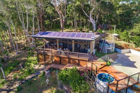 A PERFECT STAY - Ourmuli Cabin - Palm Beach Accommodation 2