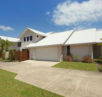 60 Beachway Parade Marcoola 500 BOND Linen supplied - Palm Beach Accommodation