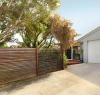 1 / 882 David Low Way Marcoola 500 Bond Linen included pet friendly - Palm Beach Accommodation