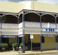 The Old Vic Inn - Palm Beach Accommodation