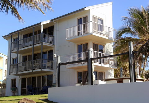 Bargara Shoreline Serviced Apartments - Palm Beach Accommodation 1