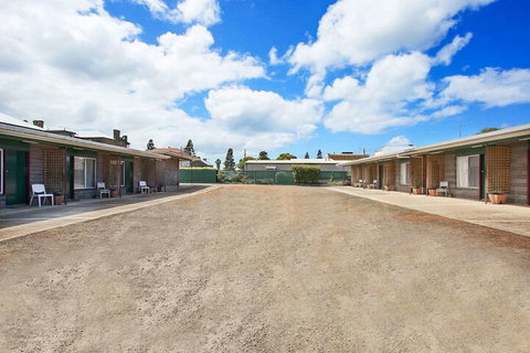 Econo Lodge Portland - Palm Beach Accommodation 1