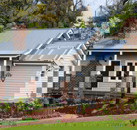 Marysville Garden Cottages - Palm Beach Accommodation