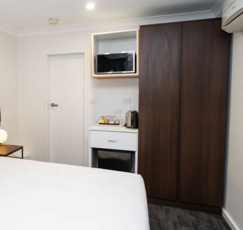 Littomore Bathurst - Palm Beach Accommodation 3