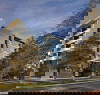 East Hotel - Palm Beach Accommodation