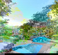 Sanctuary Lake Apartments - Palm Beach Accommodation