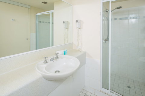 Miami Beachside Holiday Apartments - Palm Beach Accommodation 5