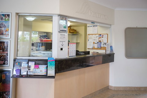 Miami Beachside Holiday Apartments - Palm Beach Accommodation 2