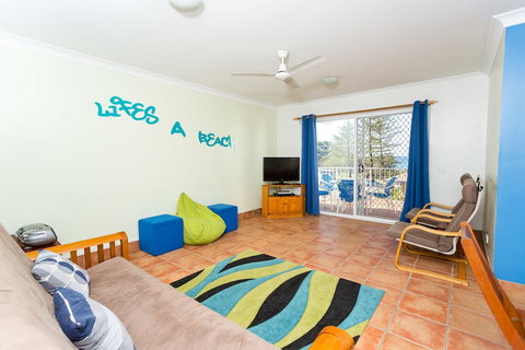 Burleigh Point Holiday Apartments - Palm Beach Accommodation 6