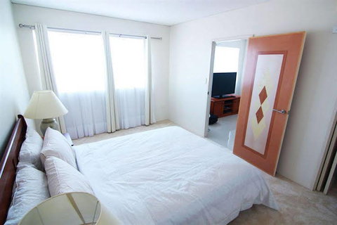 Platinum Bargara Apartments - Palm Beach Accommodation 1