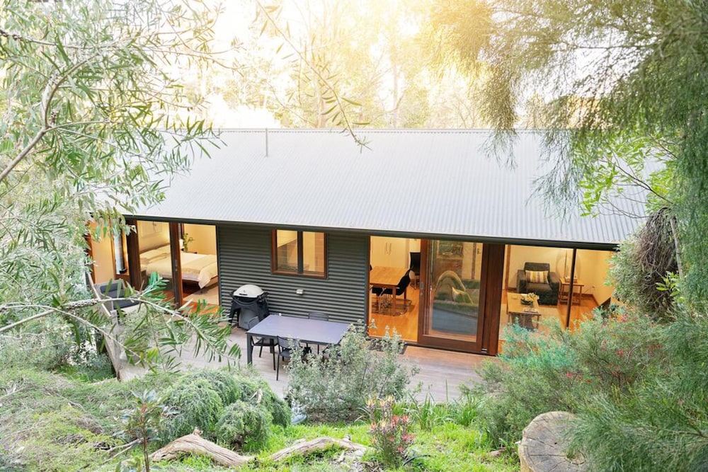Palm Beach Accommodation