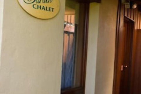 Clarendon Chalets - Palm Beach Accommodation 1