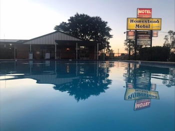 Homestead Motel - Palm Beach Accommodation 4
