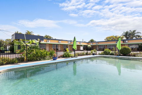 Arkana Motel - Palm Beach Accommodation 2