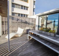 Avalon City Retreat - Palm Beach Accommodation