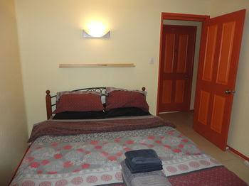 Jamboree Heights QLD Palm Beach Accommodation