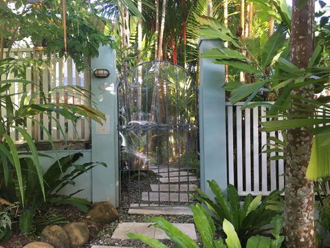 Garden Villa On Murphy - Palm Beach Accommodation 4