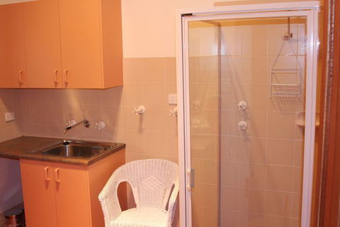 Archery Road Estate - Palm Beach Accommodation 7