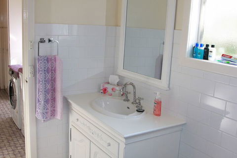 Archery Road Estate - Palm Beach Accommodation 1