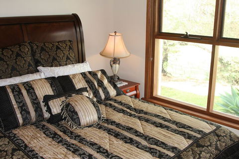 Archery Road Estate - Palm Beach Accommodation 3
