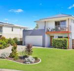 53 Northbeach Place Mudjimba - Palm Beach Accommodation
