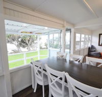 Golden Sands at Beachmere - Palm Beach Accommodation
