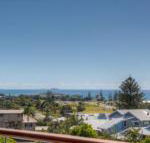 Coffs Jetty Beach House - Palm Beach Accommodation