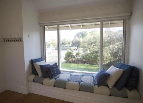 GALWAY COTTAGE - Palm Beach Accommodation 2