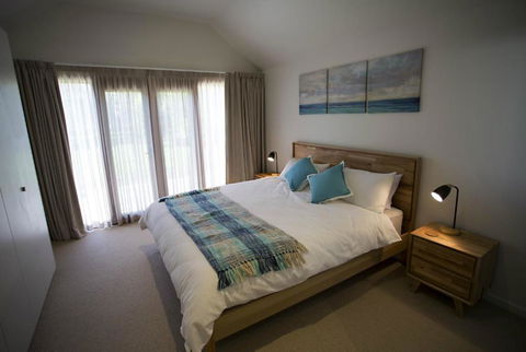 GALWAY COTTAGE - Palm Beach Accommodation 5