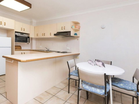 Fairholme 12 - Palm Beach Accommodation 5