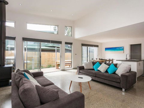 ANGLE By THE SEA Anglesea - Palm Beach Accommodation 5