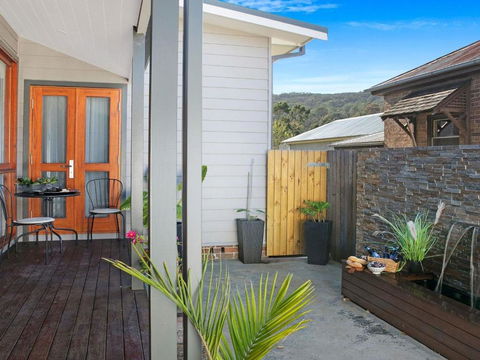 Advilla Stylish Charming & Central Location - Palm Beach Accommodation 1