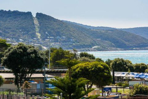 LOUTTIT BAY APARTMENT 1 Free Wifi Ocean Views & The Ultimate Location - Palm Beach Accommodation 4