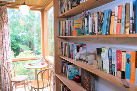 Adelaide Hills Camellia Cottage WiFi - Palm Beach Accommodation 1