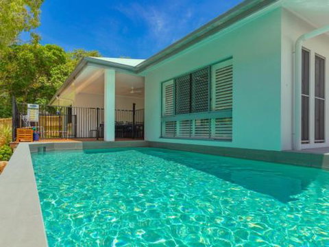 CANOPY HOUSE At PALM COVE - Palm Beach Accommodation 0