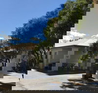 Collinsville Motel - Palm Beach Accommodation